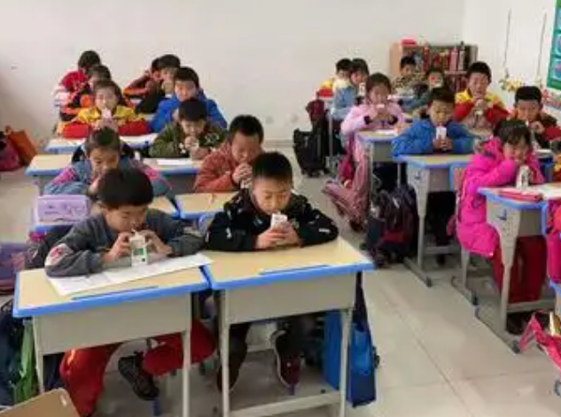 全部为了学生进一步触碰和感知到教师群体的价值追求和精力高度