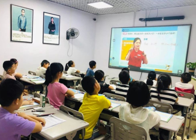 坐拥技术优势AI在实践层面
