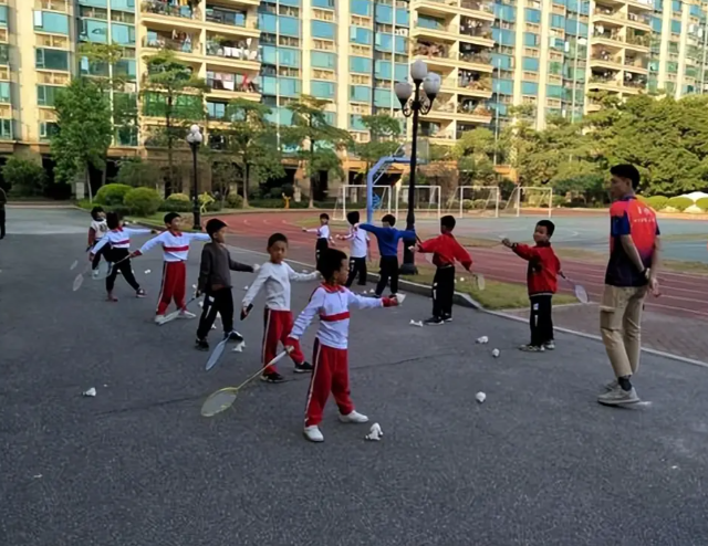 学生体育活动不打扣头即